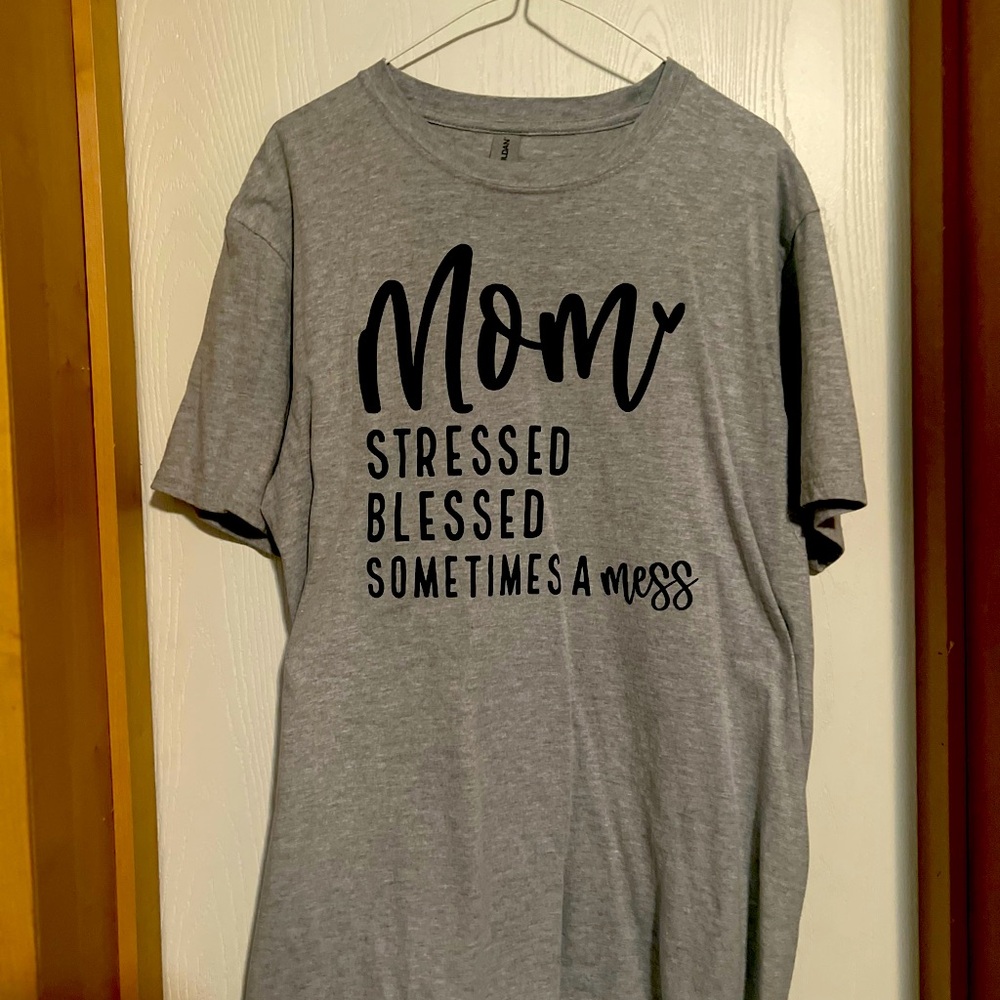 Mom t-shirt